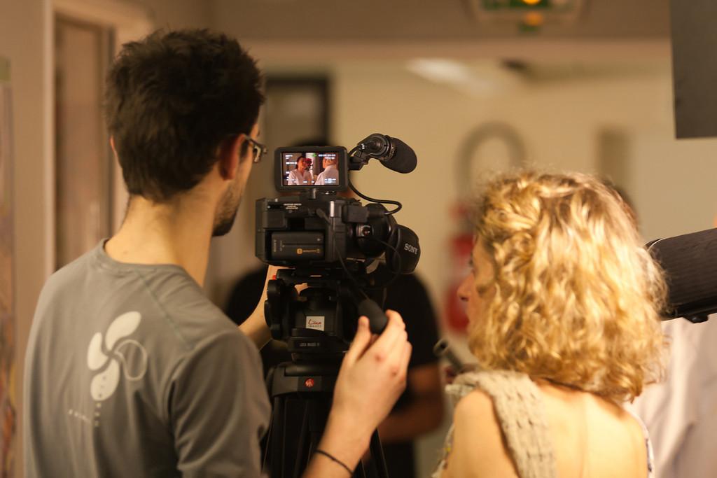 Photo de Tournage Spot Préventif BURNOUT écrit et réalisé par Nathalie Lanier - Production: Les Films de la Robe Rouge Photo de Tournage Spot Préventif BURNOUT écrit et réalisé par Nathalie Lanier - Production: Les Films de la Robe Rouge