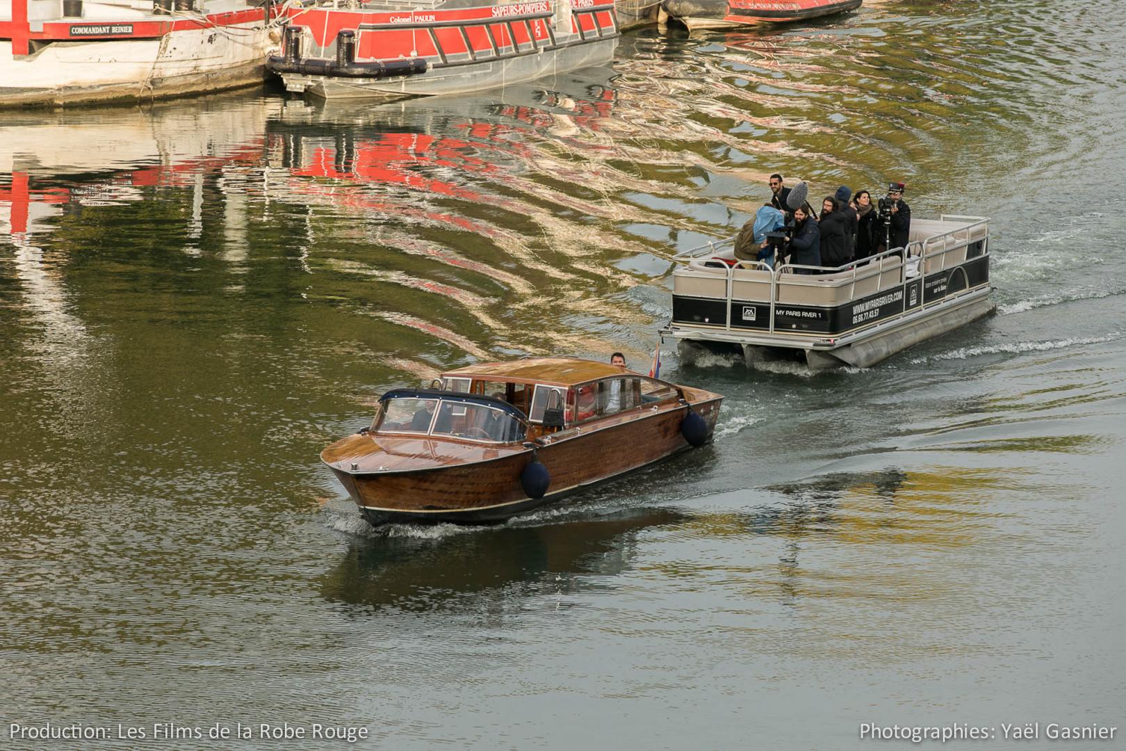Travelling Bateau sur le Tournage du court métrage de Brand Content My Way From Paris de Nathalie Lanier - Production Les Films de la Robe Rouge Travelling Bateau sur le Tournage du court métrage de Brand Content My Way From Paris de Nathalie Lanier - Production Les Films de la Robe Rouge